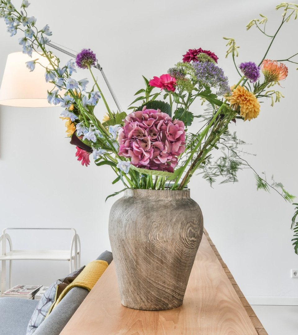 L'impact des fleurs sur l'intérieur : créer des espaces de vie inspirants